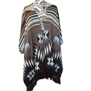 Aritzia TNA Aztec Geometric Print Fringe Poncho